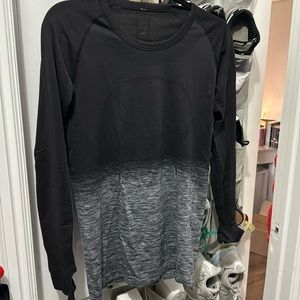 lulu long sleeve, size 10